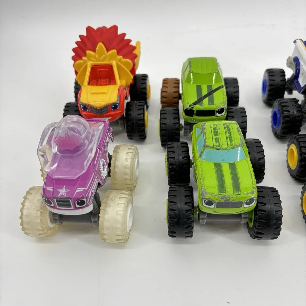 Blaze and the Monster Machines Trucks Cars Diecast LOT Of 10 NICKELODEON 2014‎